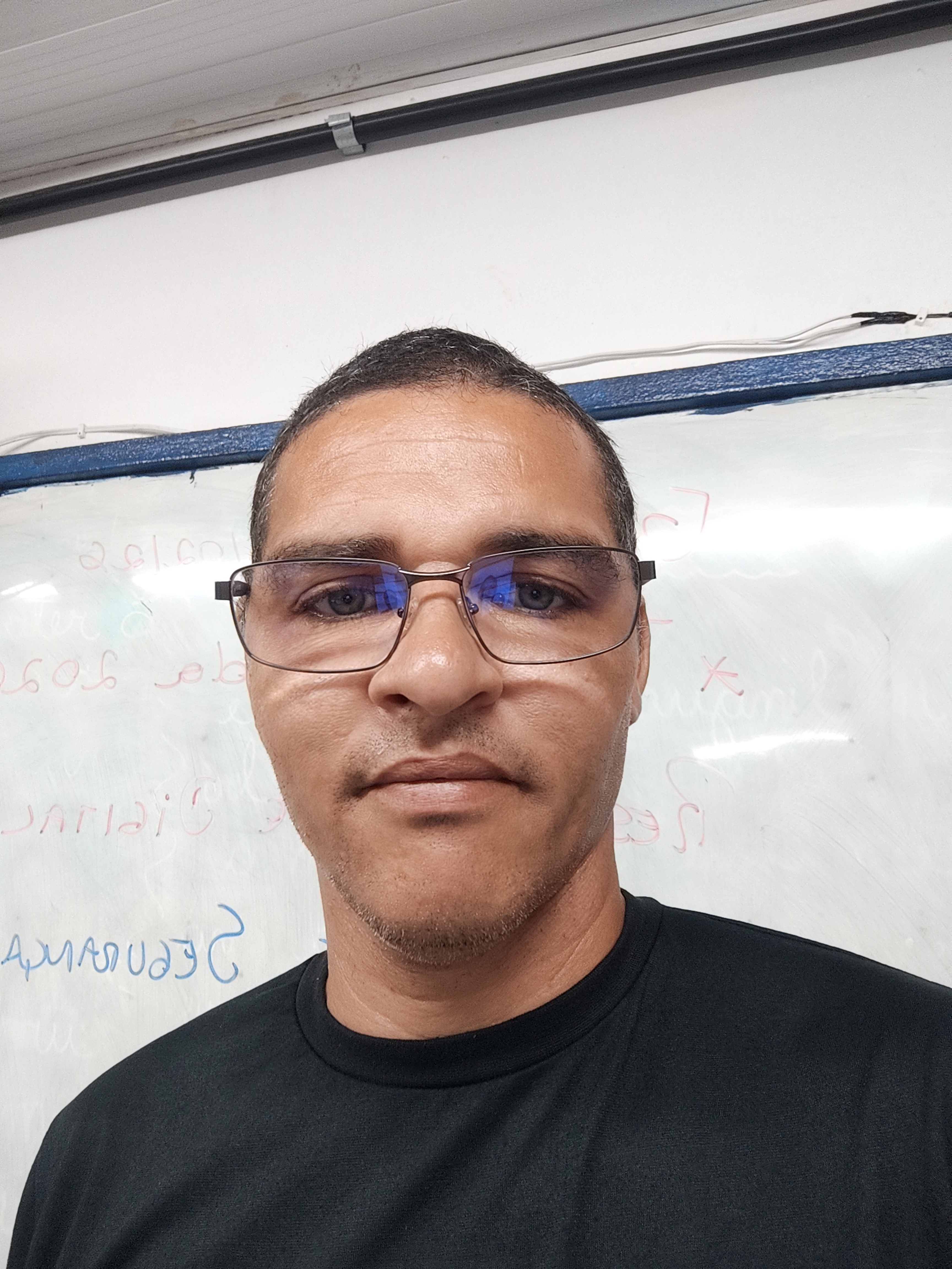 Excelente produto óculos e lente de excelente qualidade quero promoção para comprar outro e vale presente kkk