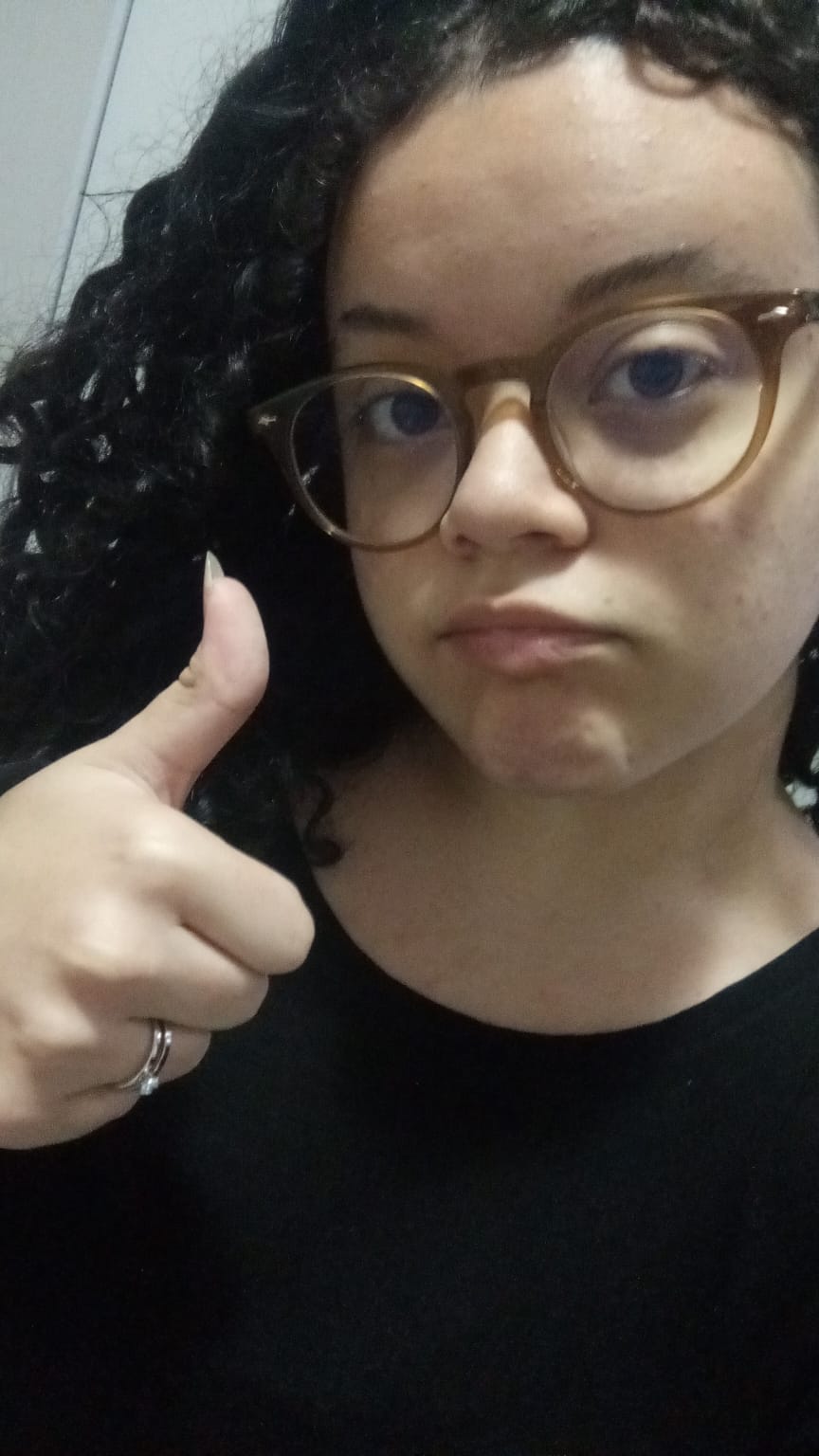 É minha terceira ou quarta compra (se não me engano) sempre recebi no prazo e com excelente qualidade. No consultório examinaram a lente e todas as vezes estava tudo certinho conforme receita. Dessa vez comprei pra minha filha e ela amou!