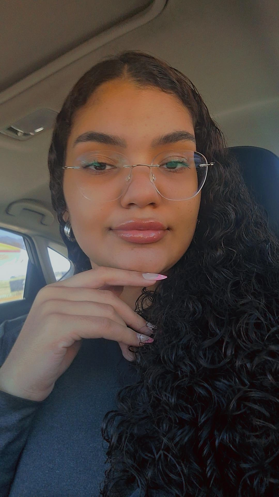 Meu óculos é lindo. Muito obrigada!!